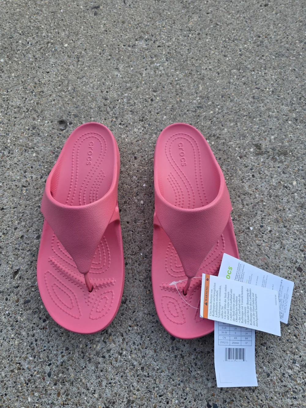 CROCS Women's Coral Pink Thong Sandals Size 10